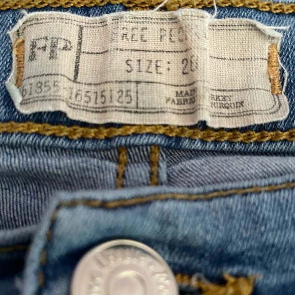 Free People Skinny High Rise Distressed Busted Knee Jeans Size 28 - Picture 7 of 8